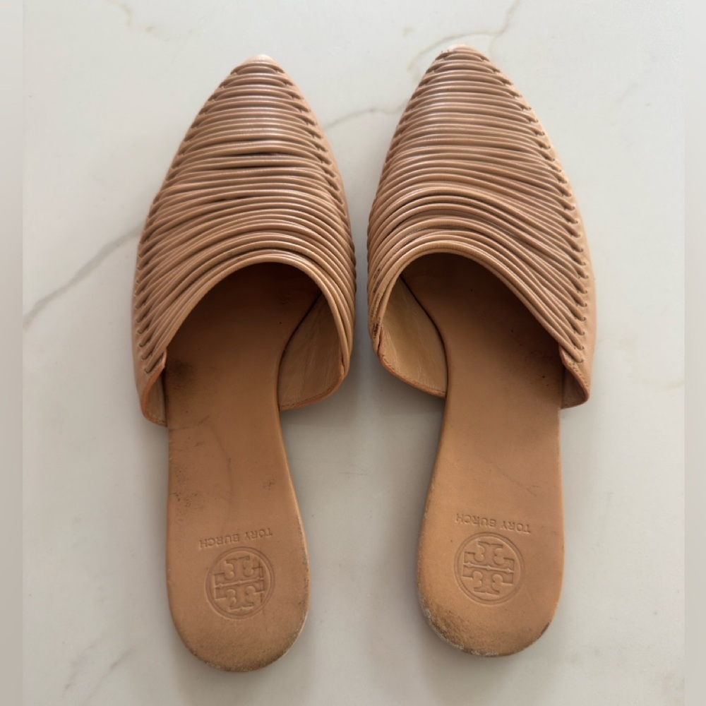 Tory Burch Ribbed Leather Slide Mules in Light Tan